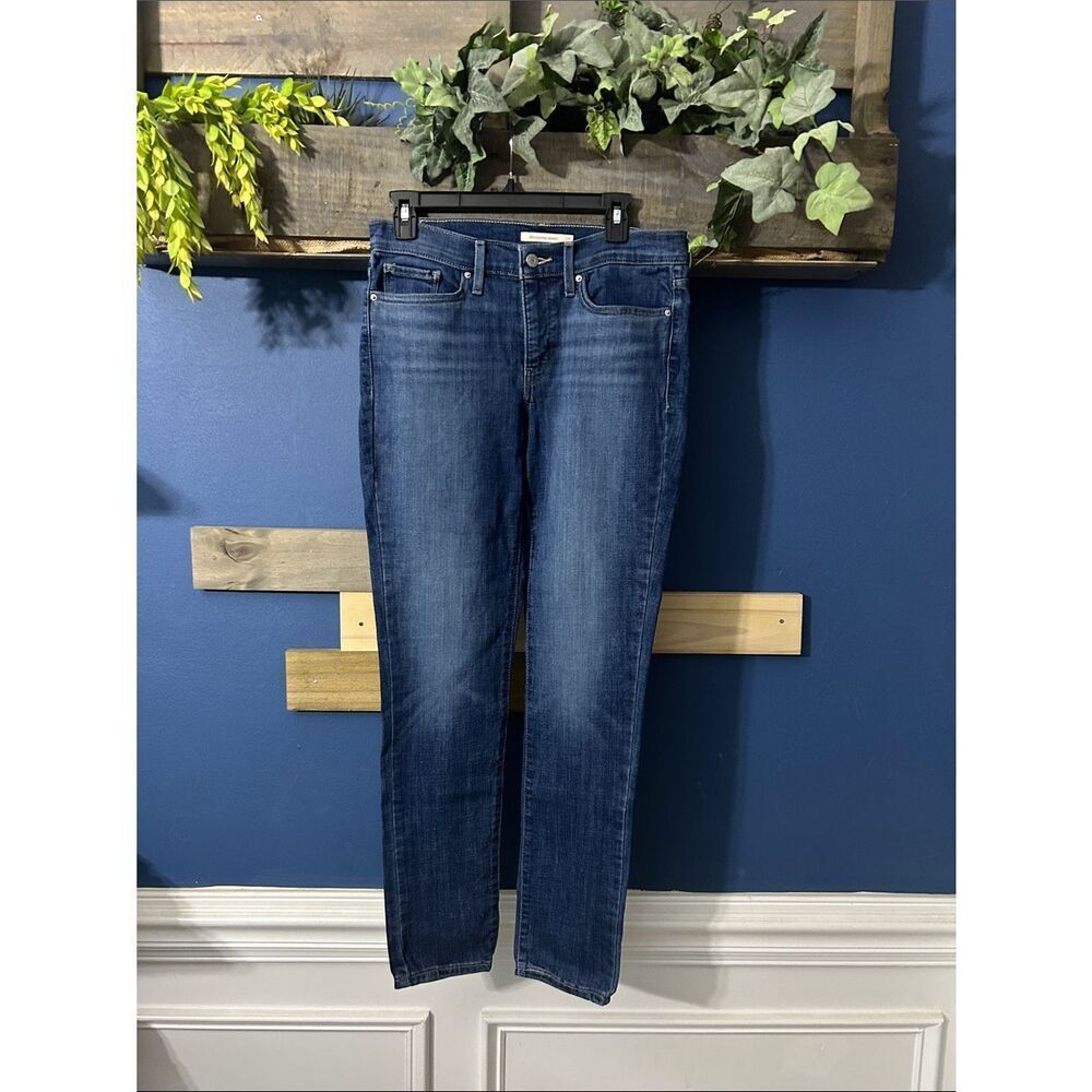 Levi Strauss 311 Shaping Skinny Dark Wash. Size 28. NWOT